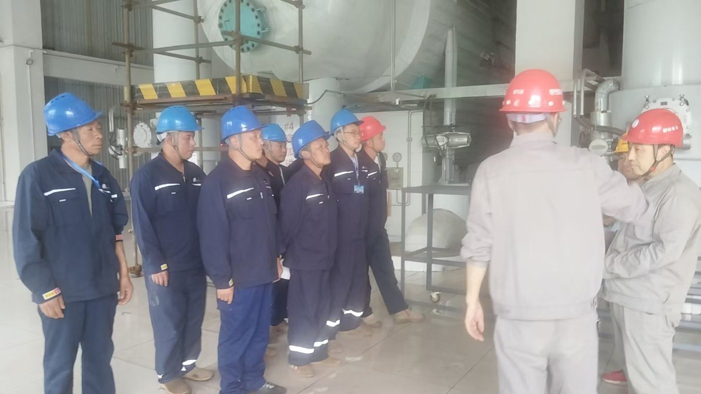 山西华光高压热网加热器换管施工