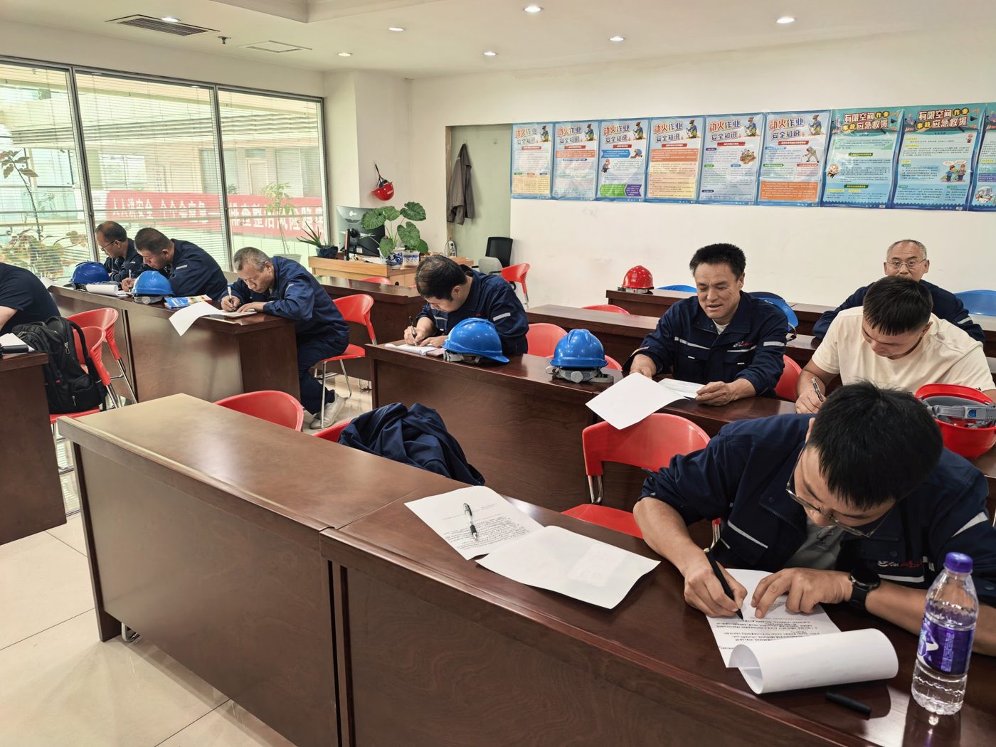 山西华光高压热网加热器换管施工